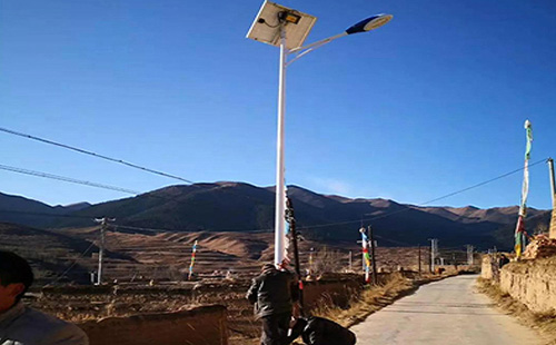 刚察智慧路灯安装必备设计要素：打造高效智能的城市照明系统