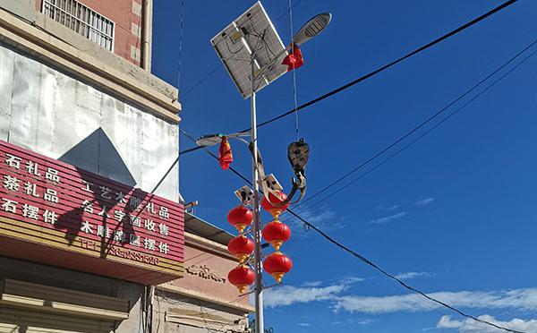 刚察智慧路灯如何实现城市节能管理