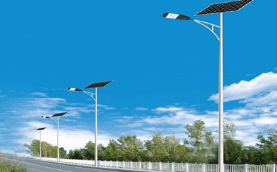 农村道路装刚察太阳能路灯选多大瓦数实测